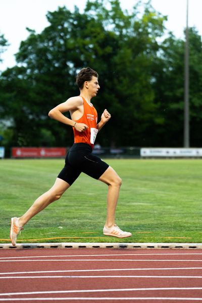 Rodion Beimler (LC Cottbus) ueber 1500m am 03.06.2022 waehrend der Sparkassen Gala in Regensburg